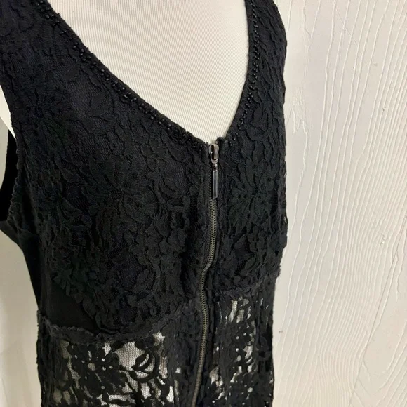 BKE Boutique Lace Vest K3 - Picture 4 of 8